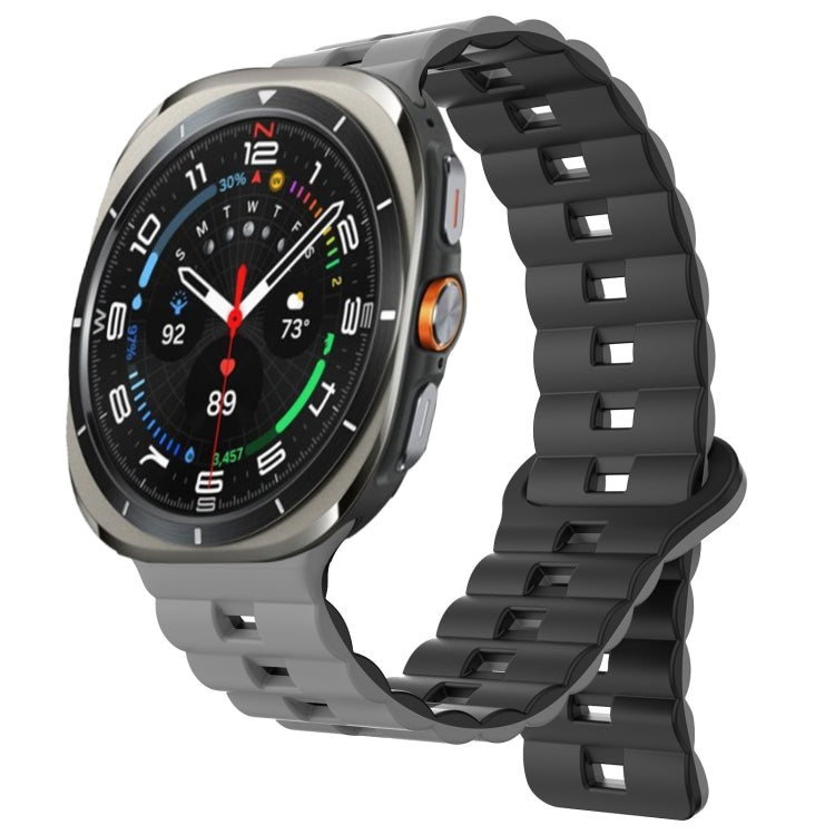 Cinturino per Galaxy Watch Ultra 47mm magnetico in silicone bicolore con fibbia inversa